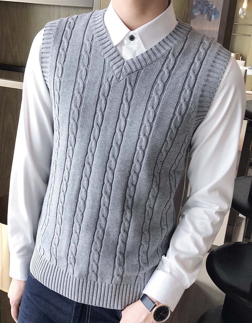 Load image into Gallery viewer, Men'S Cable Knit V Neck Relax Fit Sleeveless Knitwear Pullover Sweater Vest
